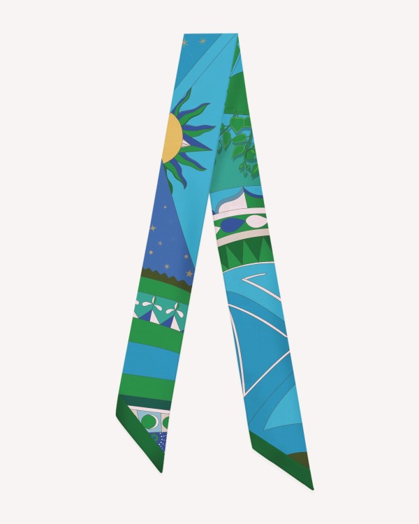 Avvolgi l'Eleganza: Bandeau di Seta che Racconta Storie di Stile