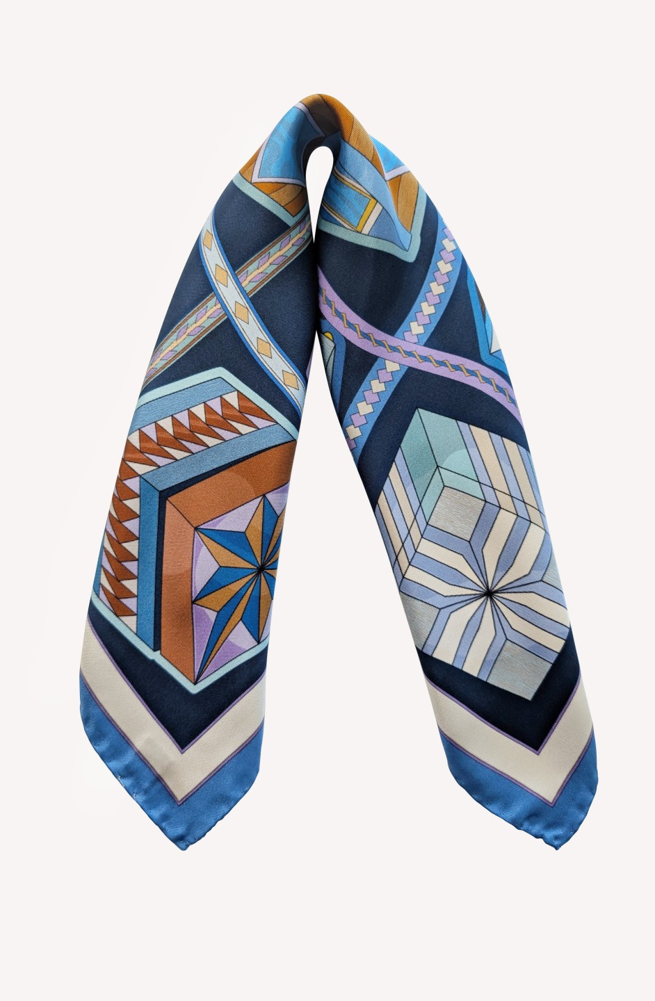 Acquista il foulard di Seta Editions Ventinove 50x50 cm!