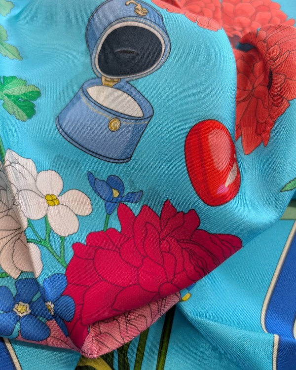 ✨ MESSAGES FLEURIS ✨ Carré en twill de soie pure 90x90 cm!