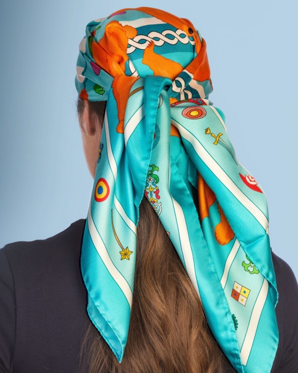 Foulard en soie 90 x 90  Editions Ventinove