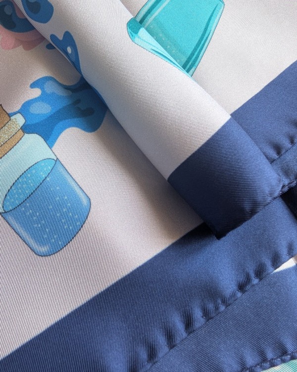 Silk carf 70 x 70 Editions Ventinove