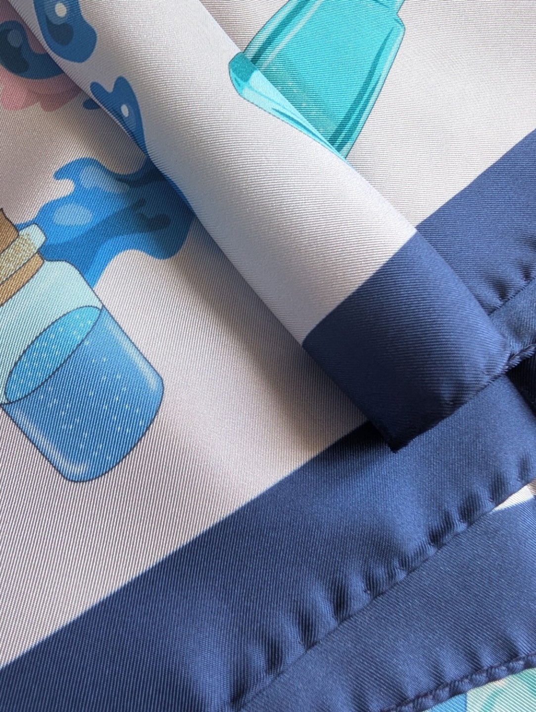 Silk carf 70 x 70 Editions Ventinove