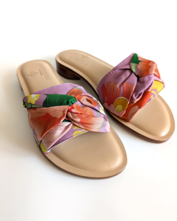 Flat silk and leather sandal Wear your summer sandal like a jewel.