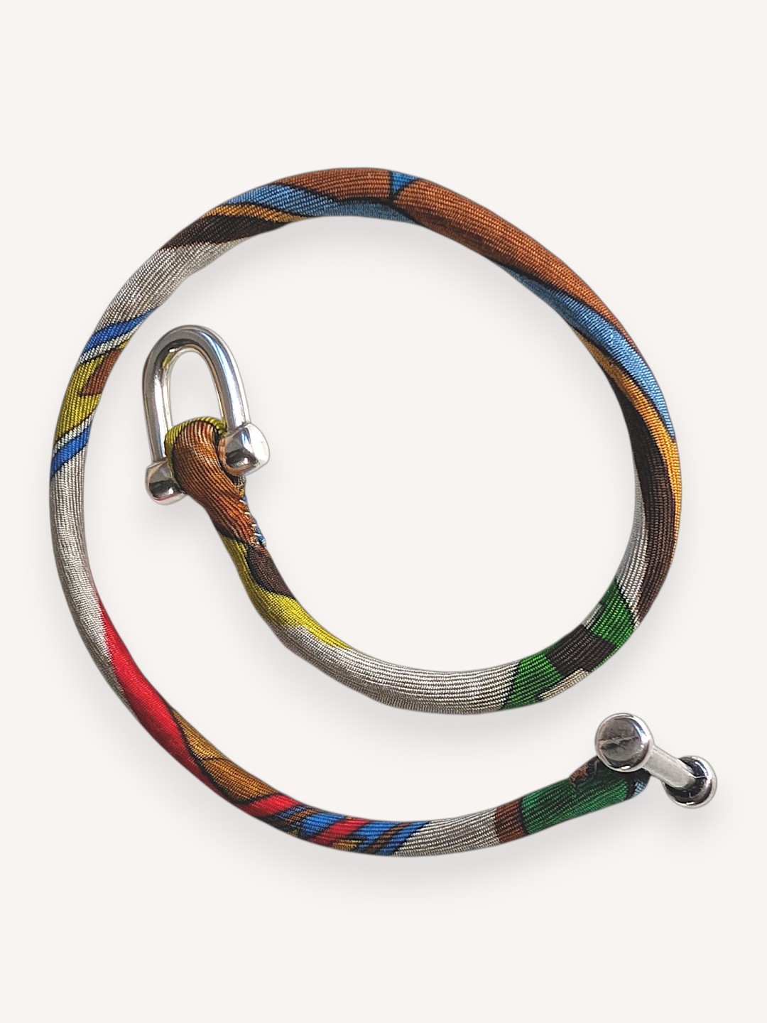Twist T – Bracciale in seta upcycled | Editions Ventinove