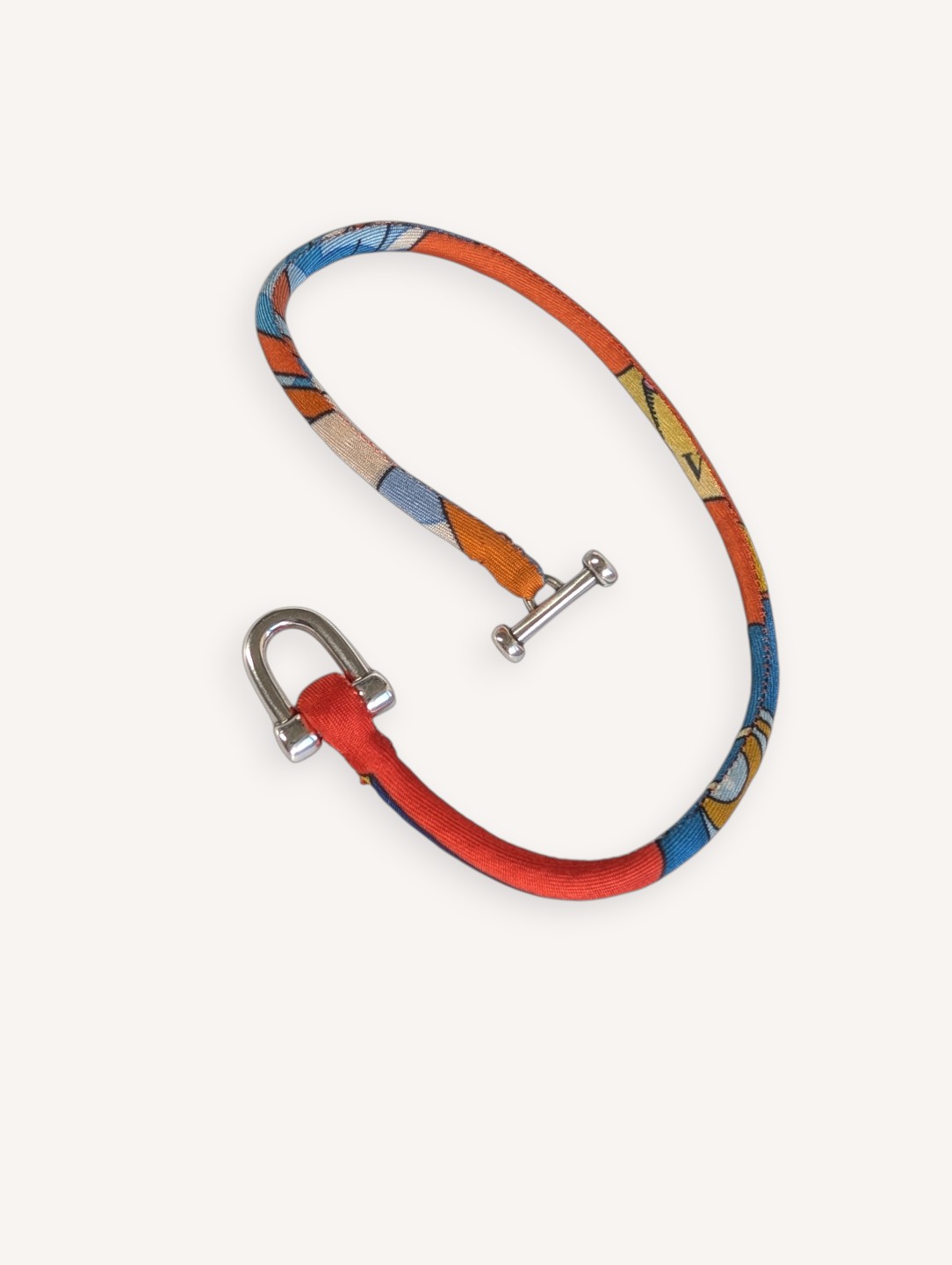 Twist T – Bracciale in seta upcycled | Éditions Ventinove