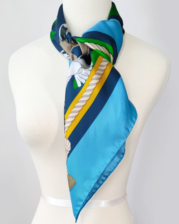 Foulard di seta. Stampa unica e 100% made in Italy