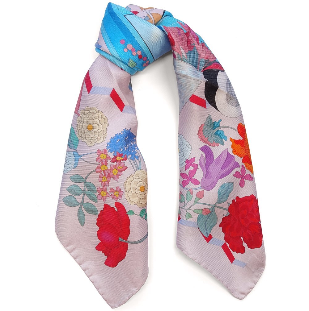 Exquisite 70x70 cm Silk Scarves - The Green Florist Editions Ventinove