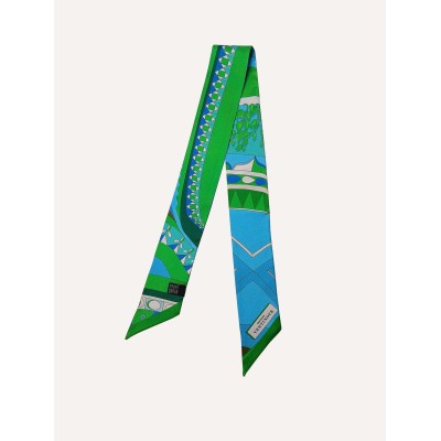 Avvolgi l'Eleganza: Bandeau di Seta che Racconta Storie di Stile