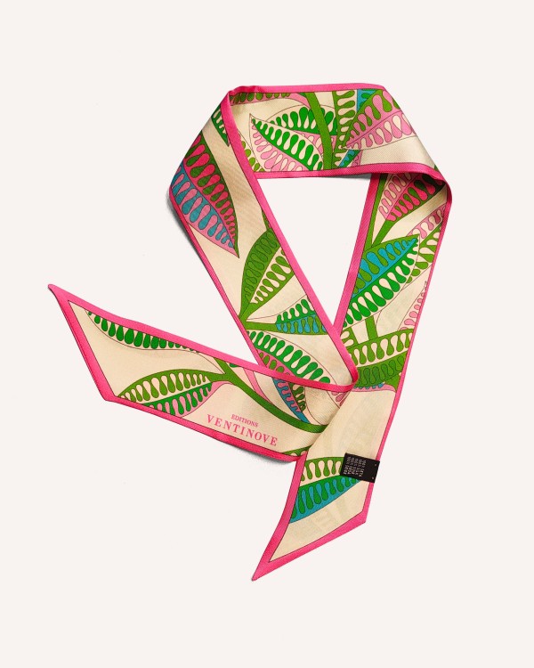 Discover Versatility: Editions Ventinove Silk band !