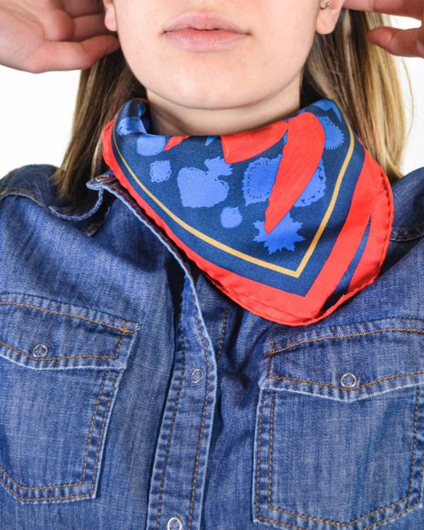 Unique Design: Editions Ventinove Silk little scarf