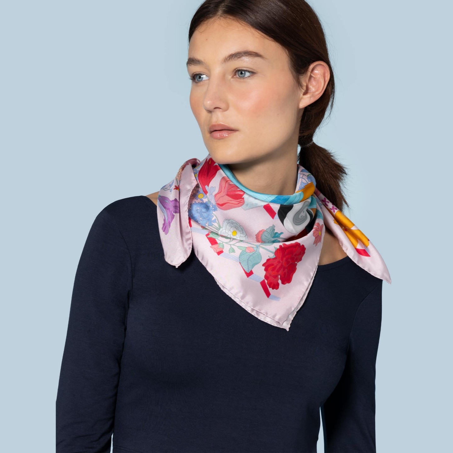 Elegante Foulard di Seta Twill Made in Italy 70x70 cm - Il Fioraio